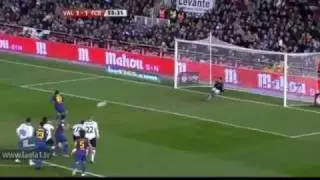 Diego Alves holds Penalty of Messi [01.02.2012]