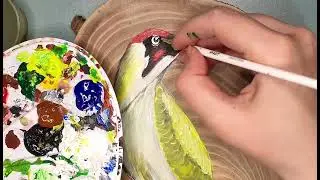 Acrylic drawing on a wood cut. (with explanation). 💚💚💚 Green woodpecker on the wood. Acrylic draw...