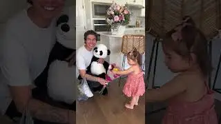 DAD SURPRISES DAUGHTER!! *cutest video ever* 