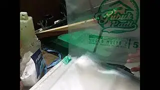 Nyablon santai sama bocil. 