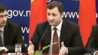 Andrei Fornea intrebare pentru Vlad Filat (Imagini Privesc.eu)
