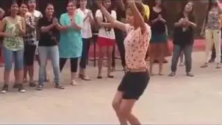 IIT mumbai girl dance on street