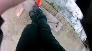 Катаю в самодельном скейтпарке на самокате