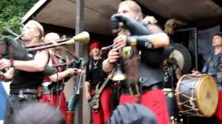 Cultus Ferox beim Sparrenburgfest...Singen mit dem Publikum in HD Qualität - Tamfanae