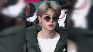 i love the way the walk and this jimin soo sexy😎😍