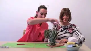 Cadılar Bayramı için ananas fener nasıl yapılır?