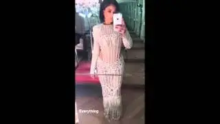 Kylie Jenner Gets Injured by Her Dress