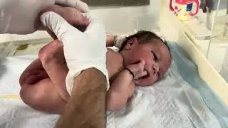 Newborn Baby Diaper Change Guide | Safe & Gentle Baby Care 🍼👶