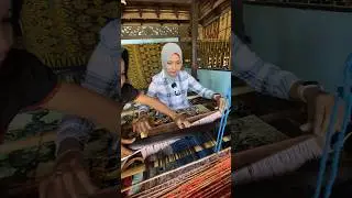 Belajar menjadi penenun Songket