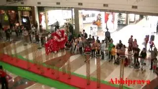 Lion Dance, Crazy Jump And Performing Some Stunt