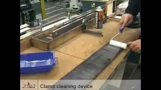 Hoe hou je het mes en de mesbalk van je snijmachine schoon?