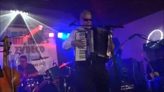 Lynn August - Tee Na Na