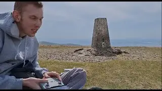 Flying around the  Howgills !  (All The Trigs 3 : Winder and The Calf)