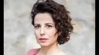 Anna Ammirati plays Monella