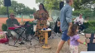 Aminata & The Astronauts   Feel Like Making Love