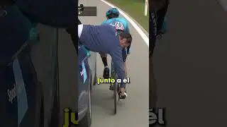 The BEST MECHANIC fixes a ROAD BIKE 😱 2