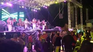 Conjunto nuevo Acapulco, contratación con producciónes los astros