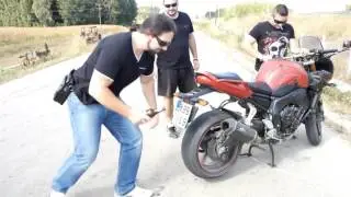 How to open a beer. #NOT (Σύνοψη)