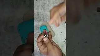 सैमसंग b110 डेड मोबाइल इस प्रकार ऑन करें