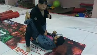 Guard passe to baseball choke