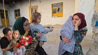 Khosrow's family goes to the village to experience the fascinating life of the nomads.