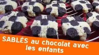 Gâteaux sablés en damier cuisinés en famille