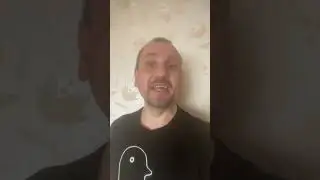 Бонобо. Помогают друг другу когда их об этом и не просили. А человек неужели хуже?!