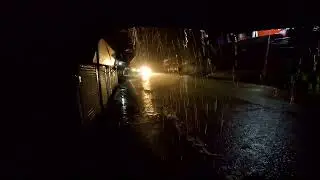 রাতের বেলা হঠাৎ বৃষ্টি শুরু Night Rainy Day
