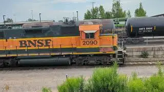 CN L550 BNSF GP38-2 2090 & GP38 4730 Switching a cut of Freight cars In Aldershot Yard