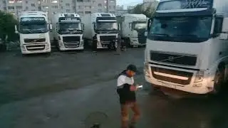 Весь прицеп в масле.Короткий рейс до Тюмени.