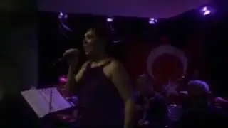Şarkıcı Hazal’dan damar şarkılar