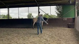 Explanation of the rider's leg position to create bend with Jean Barbier
