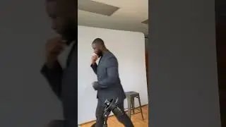 His bodyguard wasn’t camera ready😂