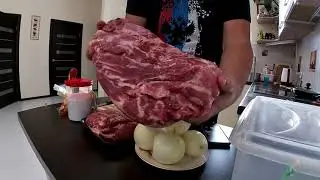 Сочный шашлык из свиной шеи с обалденным соусом