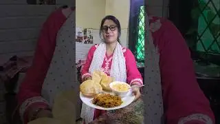 पूरी और कद्दू की सब्जी 👍#breakfast #shortvideo #recipe #cooking #shorts #short #shortviral