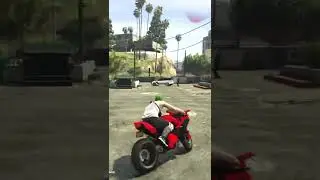 ОТБИВАЮСЬ и УГОНЯЮ от ПОЛИЦИИ в игре GTA 5 RP 