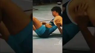 Henry Hafner scrambles to an escape against Brandon Watson... https://youtu.be/H_CN8Q4twCI