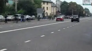 Mitsubishi vs Lexus.AVI