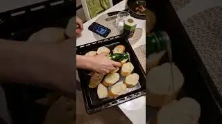 Є в нас такая традиція -  обмінюватися смачними відео) Сьогодні хочу похвалитися своїми друзями