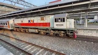 #keretaapi matarmaja dengan lokomotif CC 201 melintas Stasiun Jatinegara