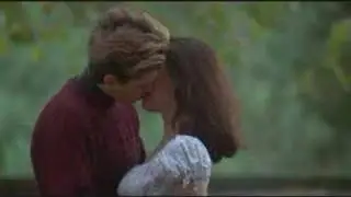 River Phoenix and Meredith Salenger make a cute couple!