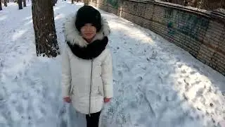 Отдохнули в сосновом бору. Покормили птиц в городском парке. Белогорск. Погода просто класс!)