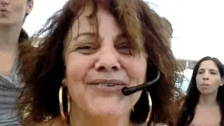 עובדי אלטשולר שחם בסיום סדנת הצחוק עם רות חי..