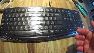KEYBOARD HACK - HOW TO KEEP YOUR KEYBOARDS NICE AND CLEAN
