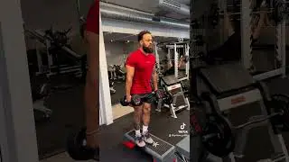 LEG DAY WITH SAQUON BARKLEY #bodybuilding #nfl #saquonbarkley #quads #legday