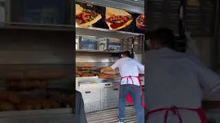 У дороги донер.