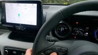 Toyota Smart Connect: Fuel Consumption (mpg) Screen - Current + History
