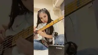 Solo bass improvisation👀 