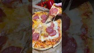 Oven-baked Pepperoni Pizza from @LisaCuccina