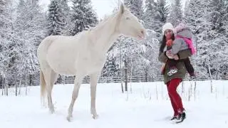 Семейное видео. В гостях у оленей. (Full Frame Family)